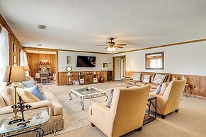 6 Mi to Scottsboro: Pet-friendly Cabin Apt