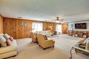 6 Mi to Scottsboro: Pet-friendly Cabin Apt