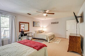 6 Mi to Scottsboro: Pet-friendly Cabin Apt