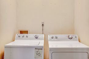 6 Mi to Scottsboro: Pet-friendly Cabin Apt