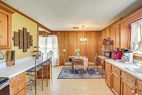6 Mi to Scottsboro: Pet-friendly Cabin Apt