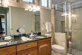 Waterfront Loranger Cottage: Hot Tub, Deck & Grill