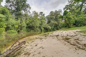 Waterfront Loranger Cottage: Hot Tub, Deck & Grill