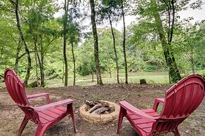 Waterfront Loranger Cottage: Hot Tub, Deck & Grill