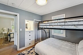 Delavan Retreat w/ Patio on Turtle Lake!