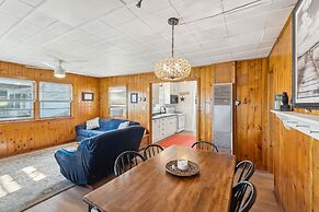 Delavan Retreat w/ Patio on Turtle Lake!