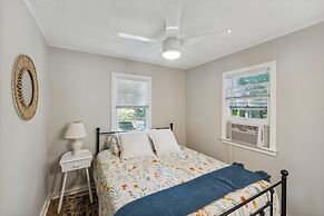 Delavan Retreat w/ Patio on Turtle Lake!