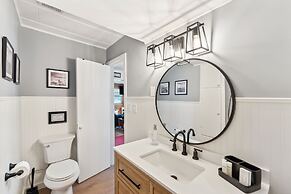 Delavan Retreat w/ Patio on Turtle Lake!