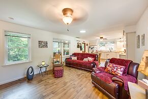 Quaint Elysburg Cottage: Walk to Knoebels Resort!