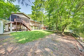 Quaint Elysburg Cottage: Walk to Knoebels Resort!