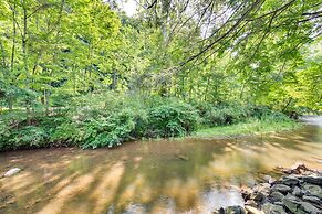 Quaint Elysburg Cottage: Walk to Knoebels Resort!