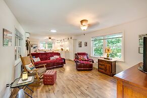 Quaint Elysburg Cottage: Walk to Knoebels Resort!