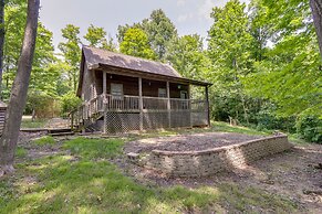 Cozy Bainbridge Retreat w/ Fireplace + Deck!