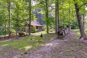 Cozy Bainbridge Retreat w/ Fireplace + Deck!
