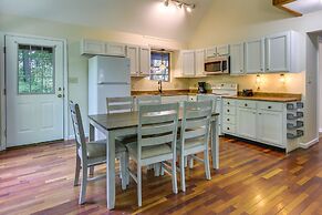 Cozy Bainbridge Retreat w/ Fireplace + Deck!