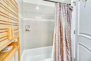 Guest House in Private Villa ~ 23 Mi to Washington