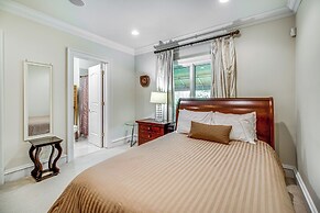 Guest House in Private Villa ~ 23 Mi to Washington