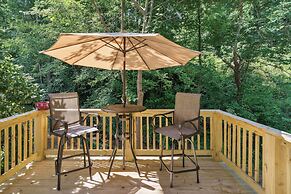 Hickory Hideaway: Pet-friendly Haven w/ Fire Pit!