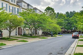 Owings Mills Townhouse: 8 Mi to Liberty Reservoir!