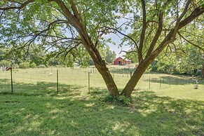 Sibley Home w/ Large Yard & Farm Animals On-site
