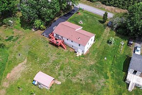 Peaceful Chatham Home w/ Grill & Deck