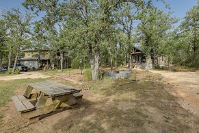 Fishing Pond: Minervas Cottage in West Point!