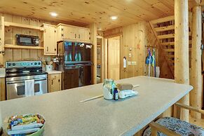 Alexandria Cabin w/ Patio, Grill & Deck