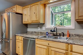 Peaceful Lucedale Hideaway on Private Acerage!