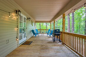 Peaceful Lucedale Hideaway on Private Acerage!
