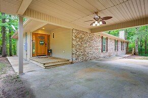 Peaceful Lucedale Hideaway on Private Acerage!