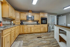 Peaceful Lucedale Hideaway on Private Acerage!