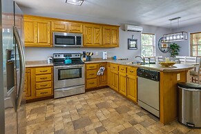 Searcy Vacation Rental w/ Deck & Water Views!