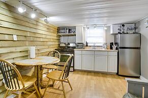 Golden Meadow Getaway: Patio, Grill, and Kayaks!