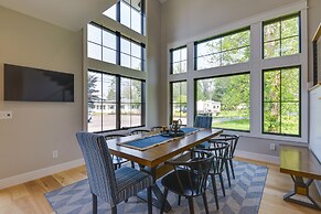 Spacious Lake Ontario Getaway: Steps to Beach!