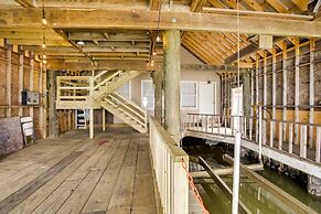 Golden Meadow Getaway: Waterfront Retreat w/ Deck