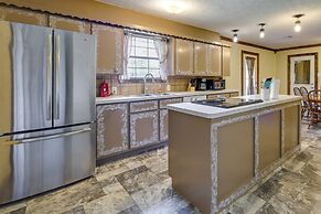9 Mi to Grove: Home w/ Fire Pit in Southwest City
