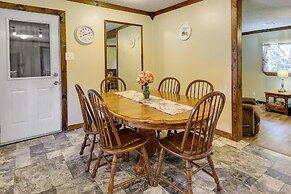 9 Mi to Grove: Home w/ Fire Pit in Southwest City