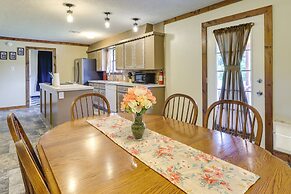 9 Mi to Grove: Home w/ Fire Pit in Southwest City