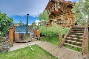 Alder Home w/ Mountain Views 2 Mi to Ruby River