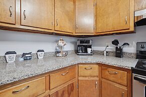 Utica Vacation Home ~ 12 Mi to Denison University!