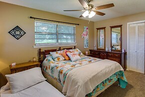 Pet-friendly Cartwright Home w/ Private Backyard!