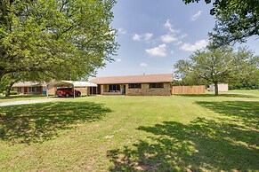 Pet-friendly Cartwright Home w/ Private Backyard!