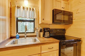 Mtn-view Middlebury Center Cabin: Deck & Grill!