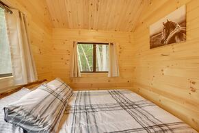 Mtn-view Middlebury Center Cabin: Deck & Grill!