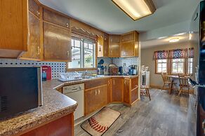 Cozy Iowa Getaway w/ Patio & Fenced-in Yard!