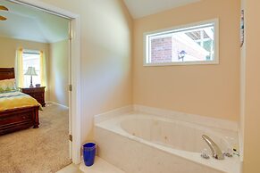 Olive Branch Getaway w/ Deck & Charcoal Grill!