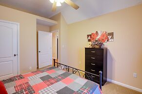 Olive Branch Getaway w/ Deck & Charcoal Grill!