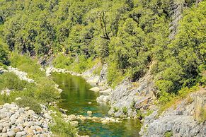Deck + Al Fresco Dining: Washington Cabin Escape!