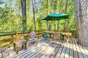 Deck + Al Fresco Dining: Washington Cabin Escape!