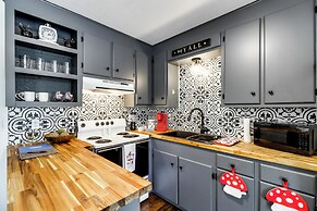 Family Home in Mountain View < 1 Mi to Downtown!